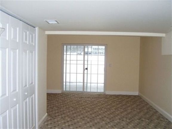 3rd image of 10 Mountain Hollow Way