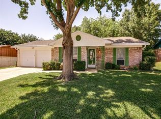 1909 Sage Trl, Hurst, TX 76054