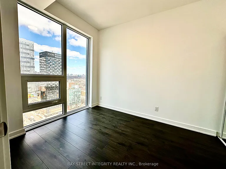 100 Queen St E #2902 — Photo 8