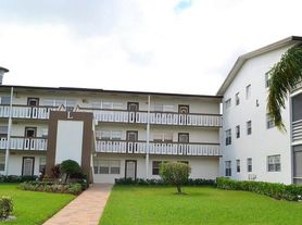 467 Mansfield