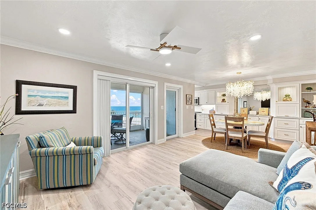 2 bed, 2.0 bath, 1098 sqft, $11,000 — Photo 1