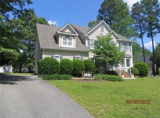 822 Club Ridge Ter, Chester, VA 23836