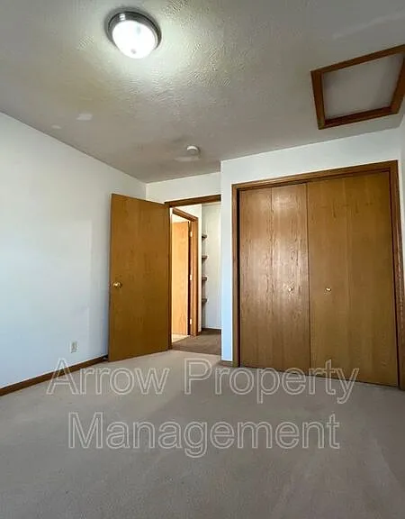1660 Swanson Dr — Photo 8