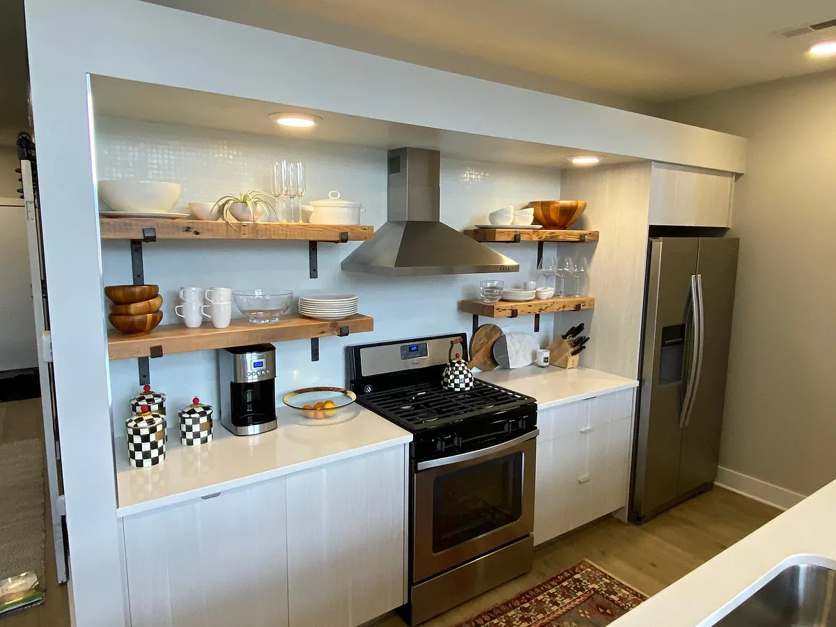 Kitchen - 3345 Penn Ave #G