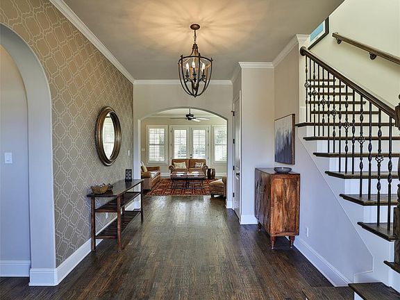 3rd image of 4504 Marbella Cir
