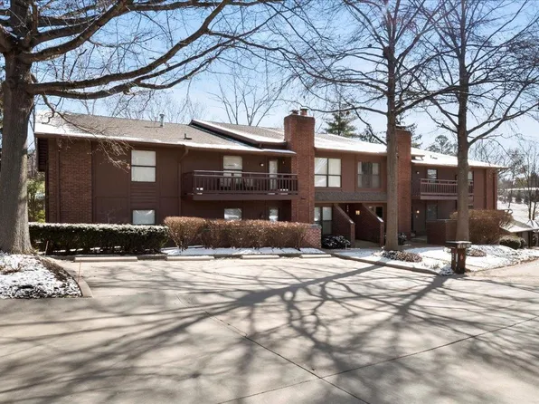 698 Trailcrest Ct APT 4, Saint Louis, MO 63122