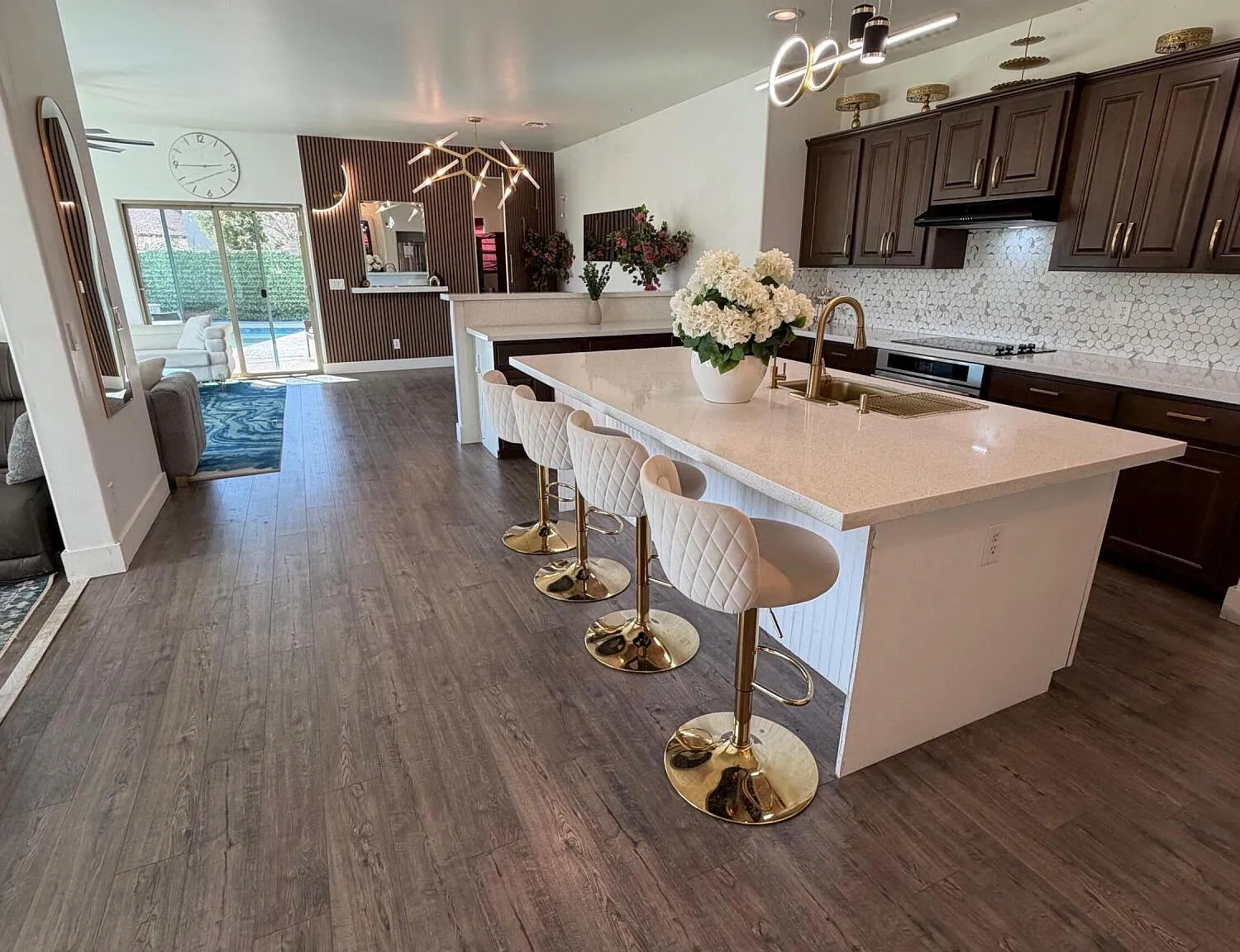 3 bed, 2000 sqft, $3,500 — Photo 2