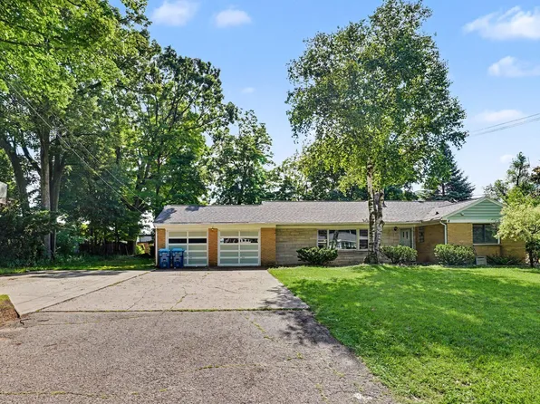 1021 Farrell Ave, Kalamazoo, MI 49006