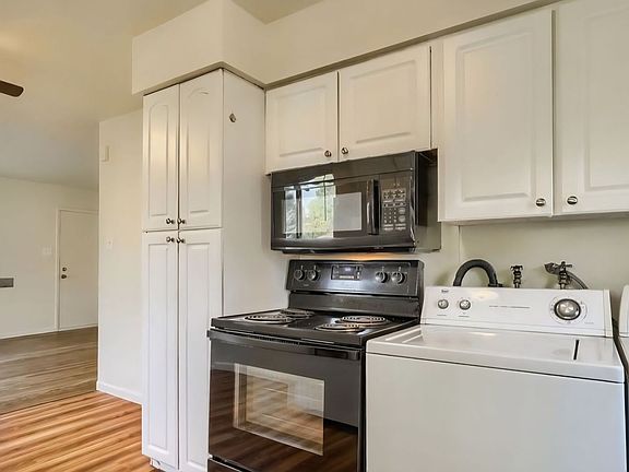 3rd image of 858 & 868 W Prentice Pl #8229971BE