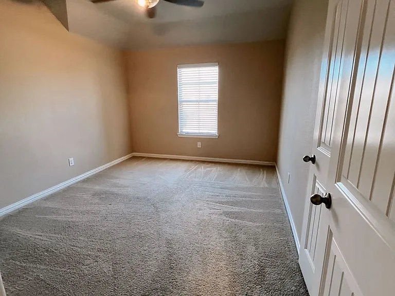 4525 Conrad Ave — Photo 10