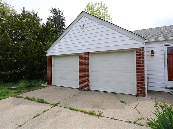 3rd image of 2760 Byrneside Dr
