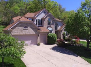 8598 Rupp Farm Dr, West Chester, OH 45069