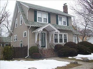 4th image of 25 Woodlawn Ave