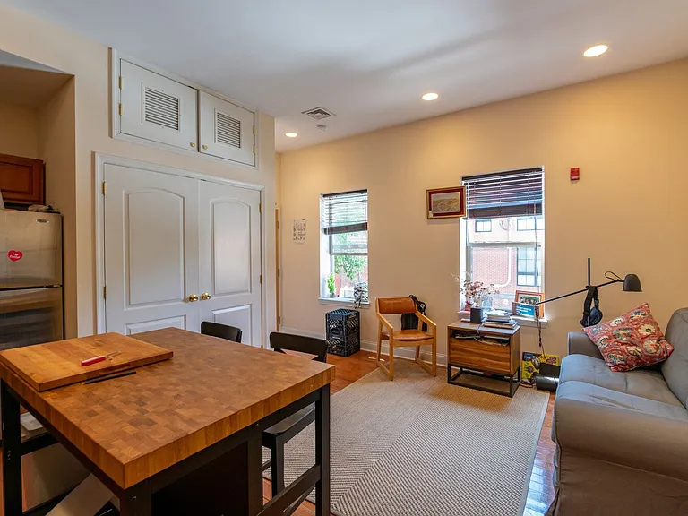 1841 Bainbridge Street — Photo 6