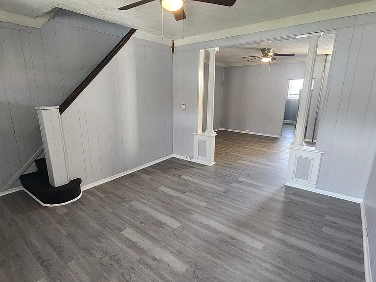 2528 Robb St — Photo 7