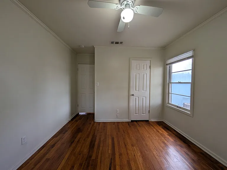 890 Josephine St — Photo 23