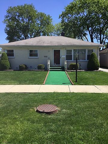 1st image of 8925 S 51st Ave