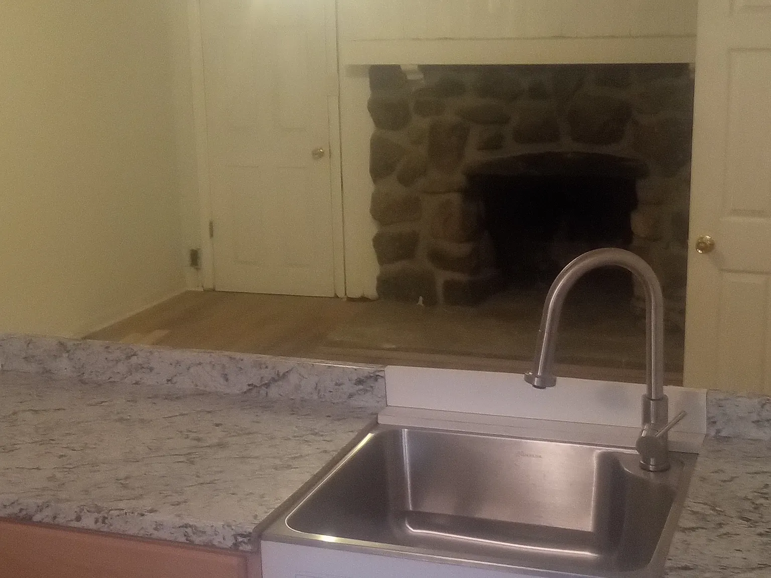 1 bed, 550 sqft, $1,650 — Photo 2