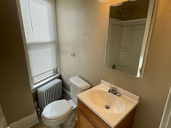 3rd image of 440 W 10th St APT 3