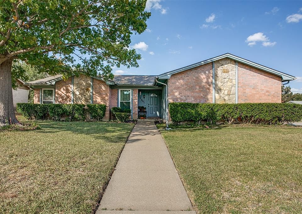1st image of 901 Rolling Meadows Dr