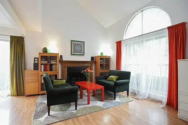 2 bed, 1.5 bath, 1100 sqft, $2,150 — Photo 3