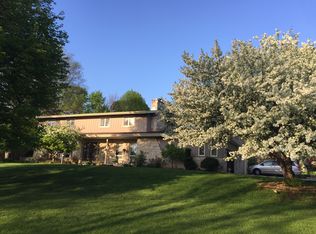 5860 Fenton Ct, Greendale, WI 53129