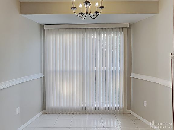 4th image of 1303 Mohrlake Dr