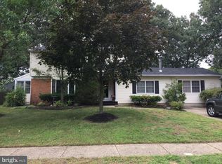 15 Ridgewood Ave, Delran, NJ 08075