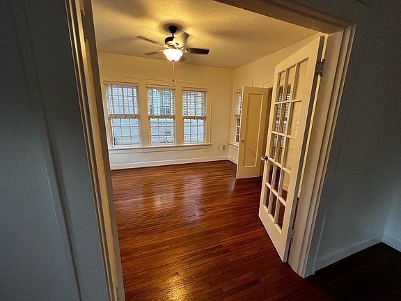 2nd image of 2732 Willing Ave