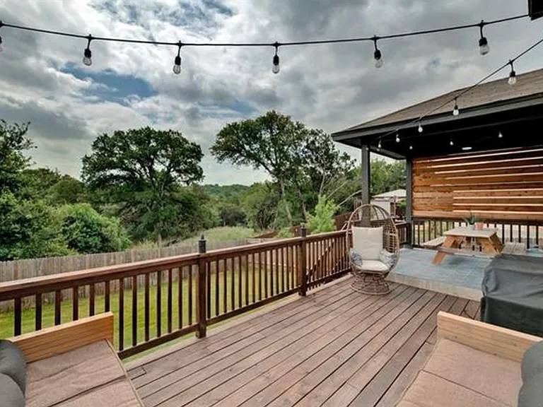 1404 Goldilocks Ln — Photo 26