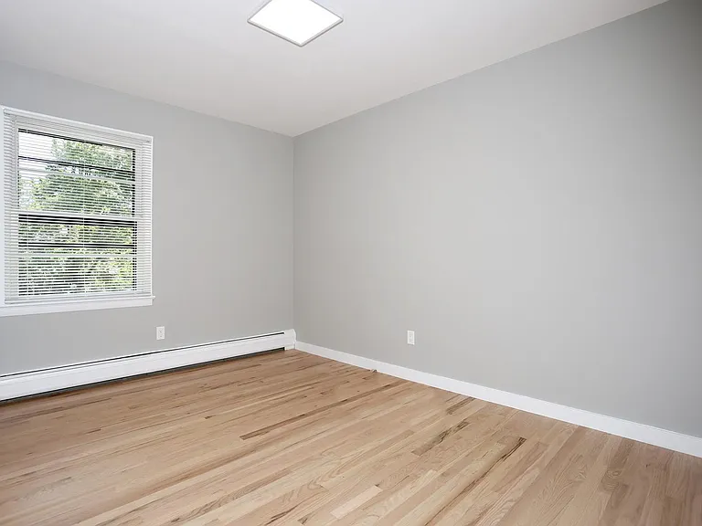415 Goffle Rd — Photo 21