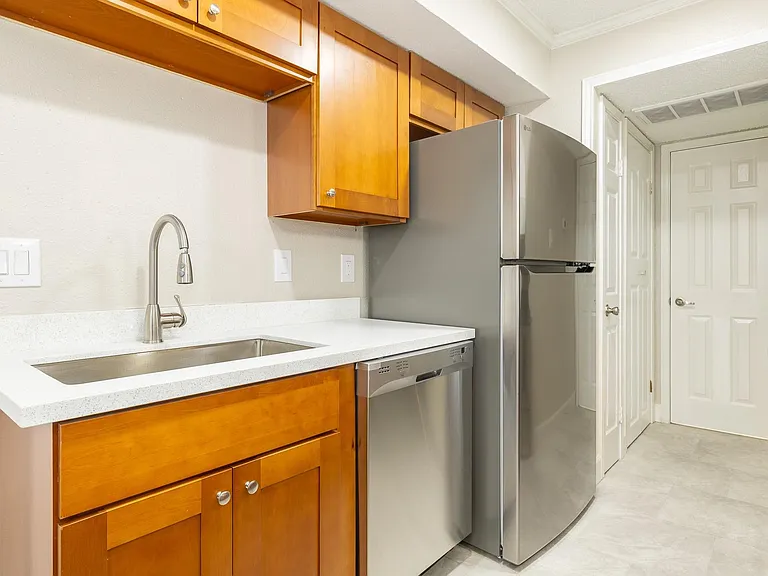 2750 Holly Hall St #1711 — Photo 2