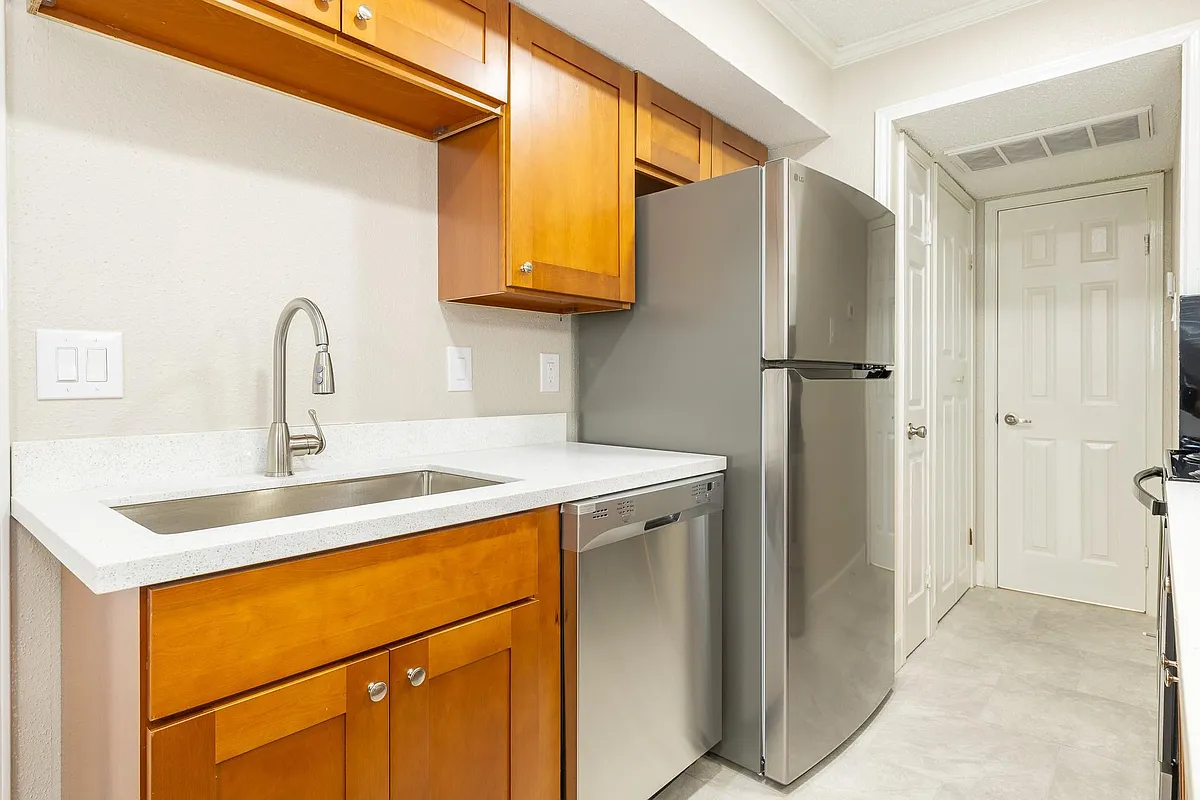 Building Photo - 2750 Holly Hall St #1711