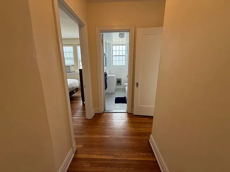 New King Edward Apartments — Photo 406