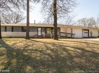 221 Mayfair Dr, Ada, OK 74820