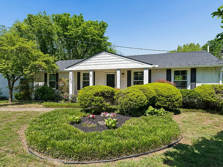 340 Binkley Dr — Photo 4