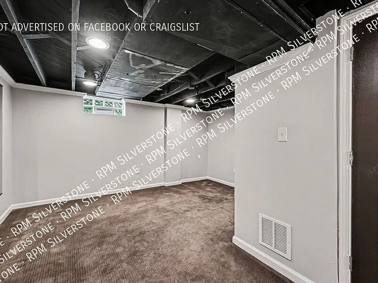 1403 N Altadena Ave — Photo 18