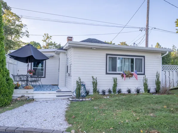 162 Old Kelsey Point Rd #A, Westbrook, CT 06498