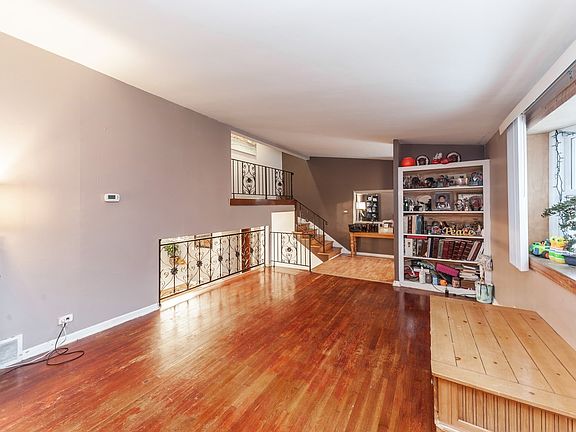 5th image of 9518 Park Ln