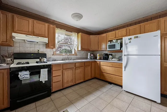10359 Harrison Rd — Photo 10