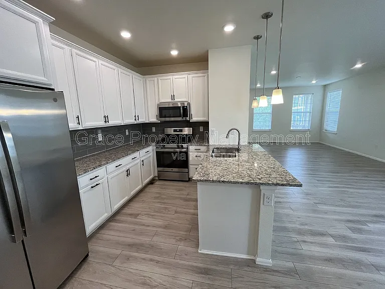 17626 Olive St — Photo 5