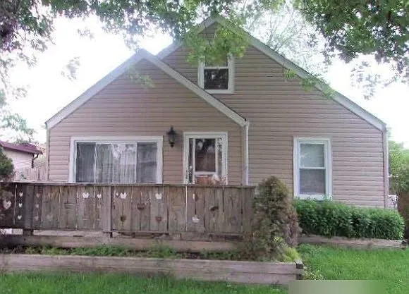 7018 W 74th St photo 1