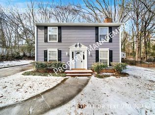 1018 Conestoga Dr, Charlotte, NC 28270