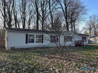 1765 Lagundovie Rd, Oregon, OH 43616