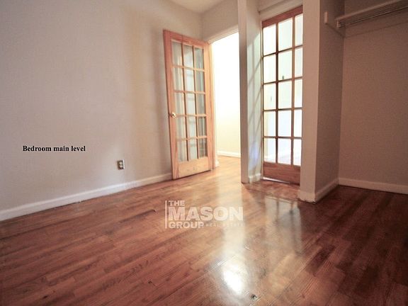 4th image of 514 W 48th St #1S