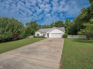 100 Hemlock Dr, Newnan, GA 30263