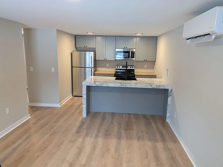 242 Commercial St — Photo 22
