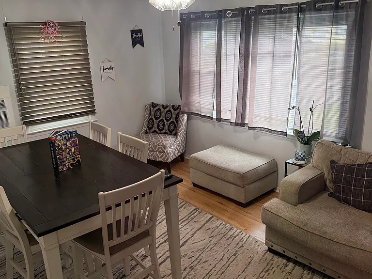 417 Giles Ave — Photo 3