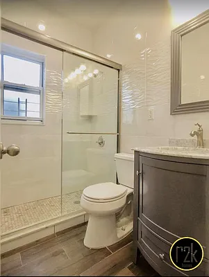 Rented by Realty 2000 Corp | media 8