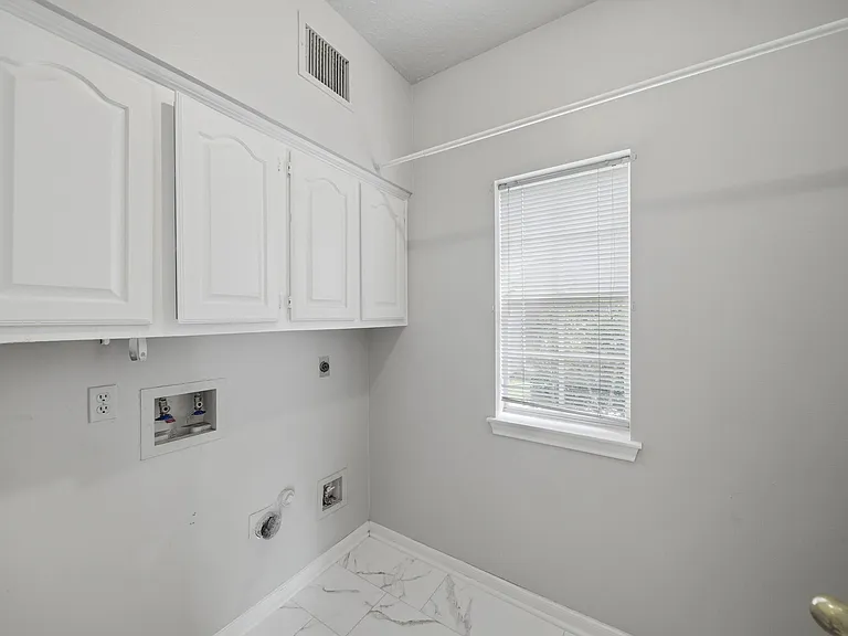15122 Greenleaf Ln — Photo 13